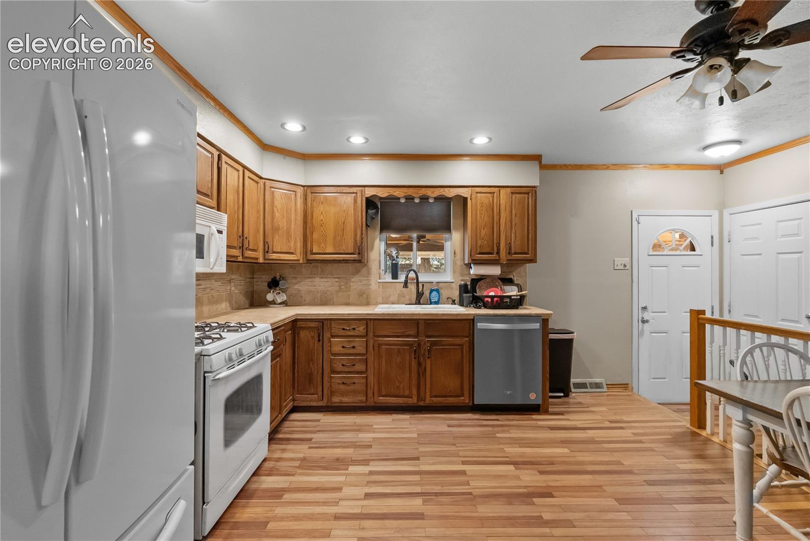 Listing photo 14 for 3523 White Pine Court