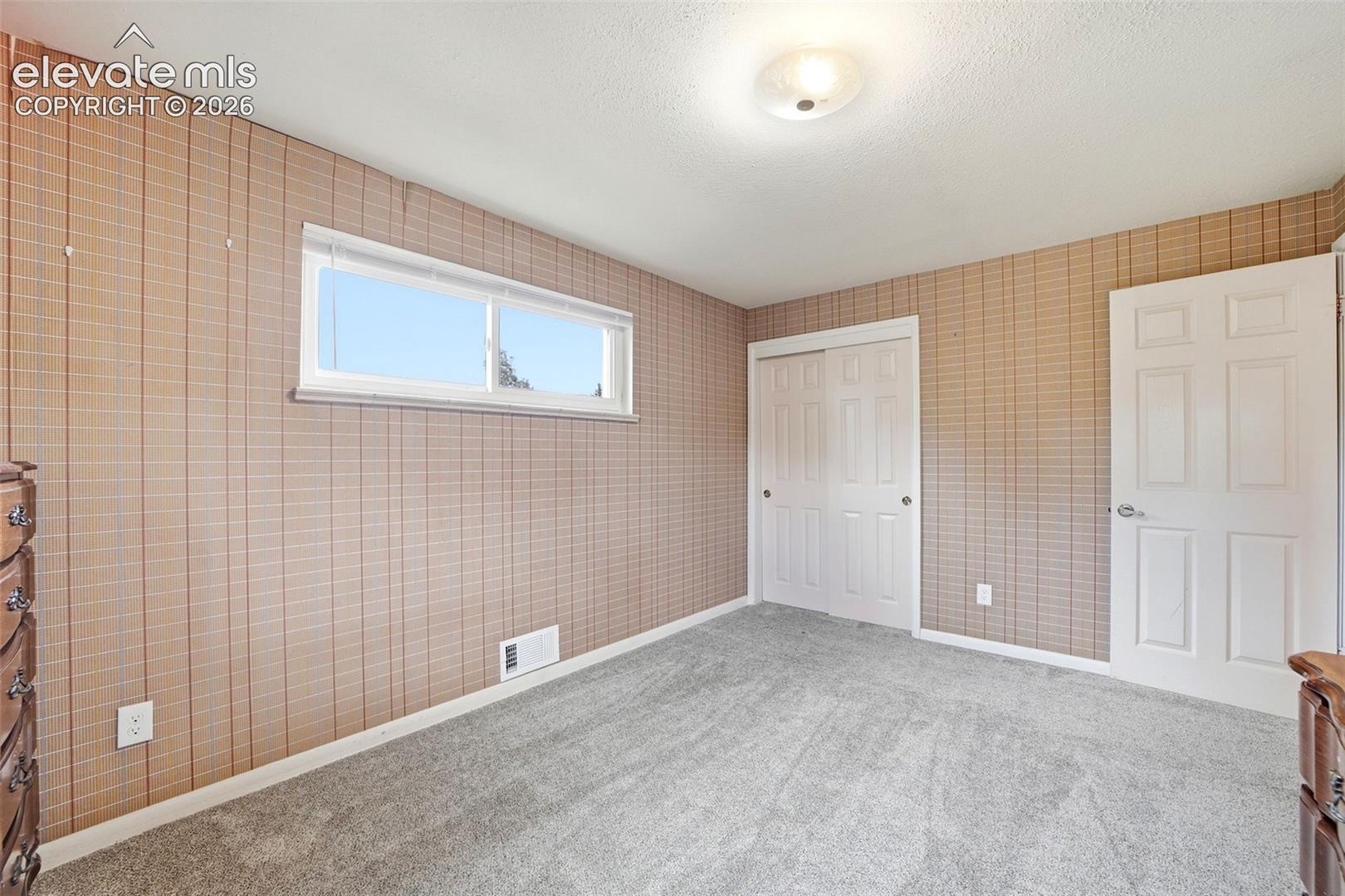 Listing photo 23 for 1406 Iowa Avenue