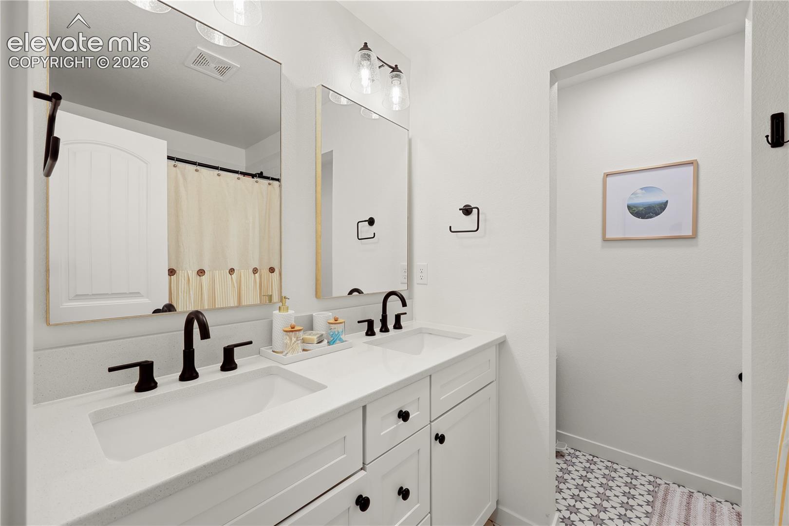 Listing photo 17 for 6538 Cumbre Vista Way