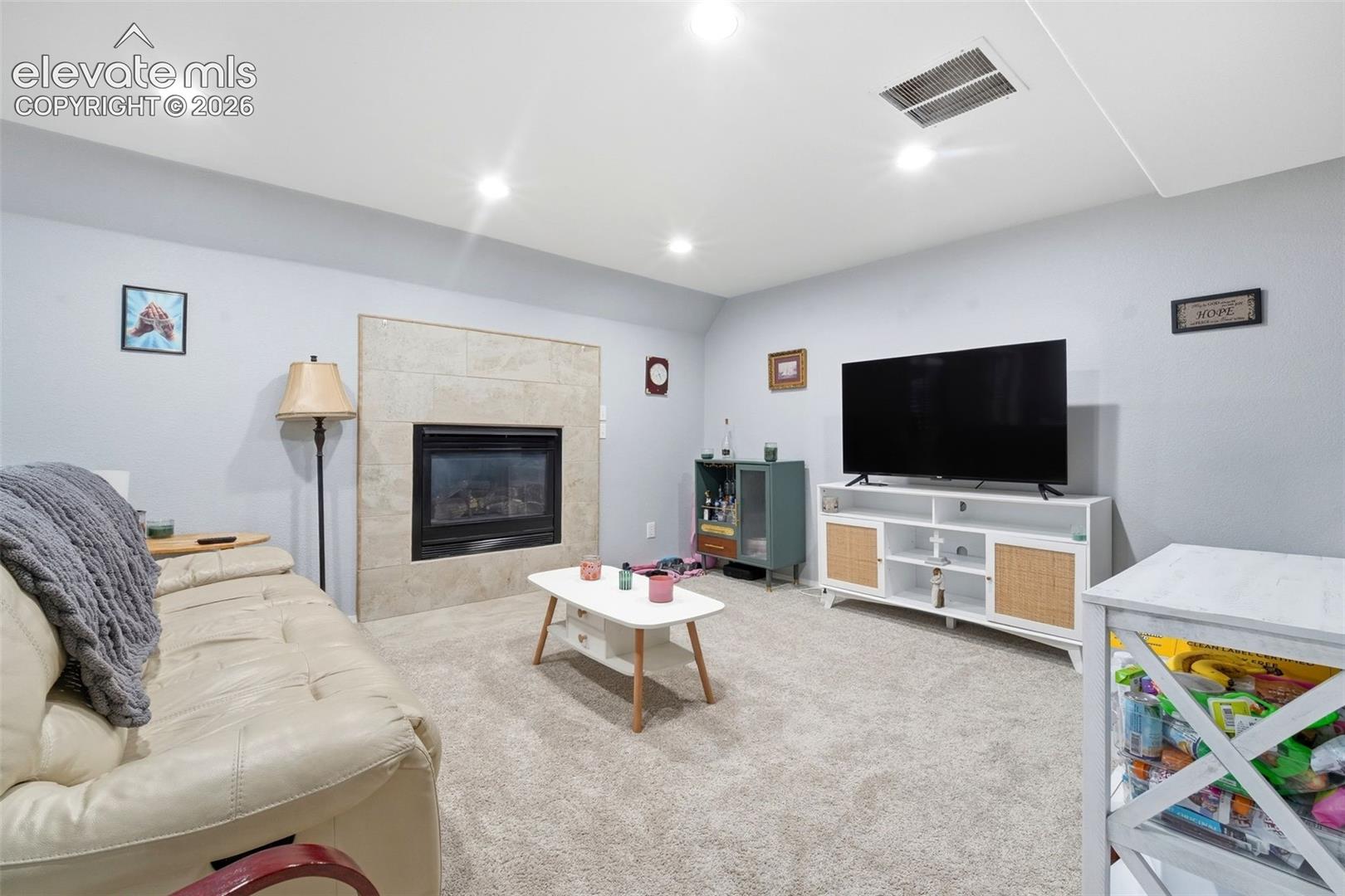 Listing photo 31 for 2221 Valley View Drive