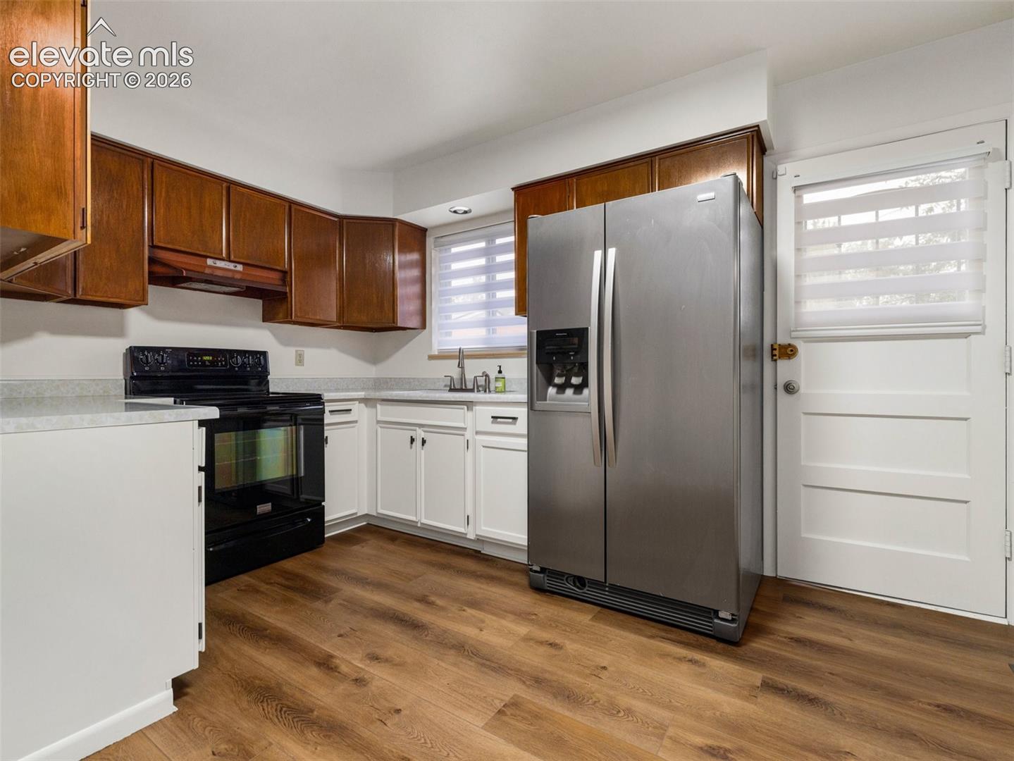 Listing photo 11 for 321 W Adams Avenue