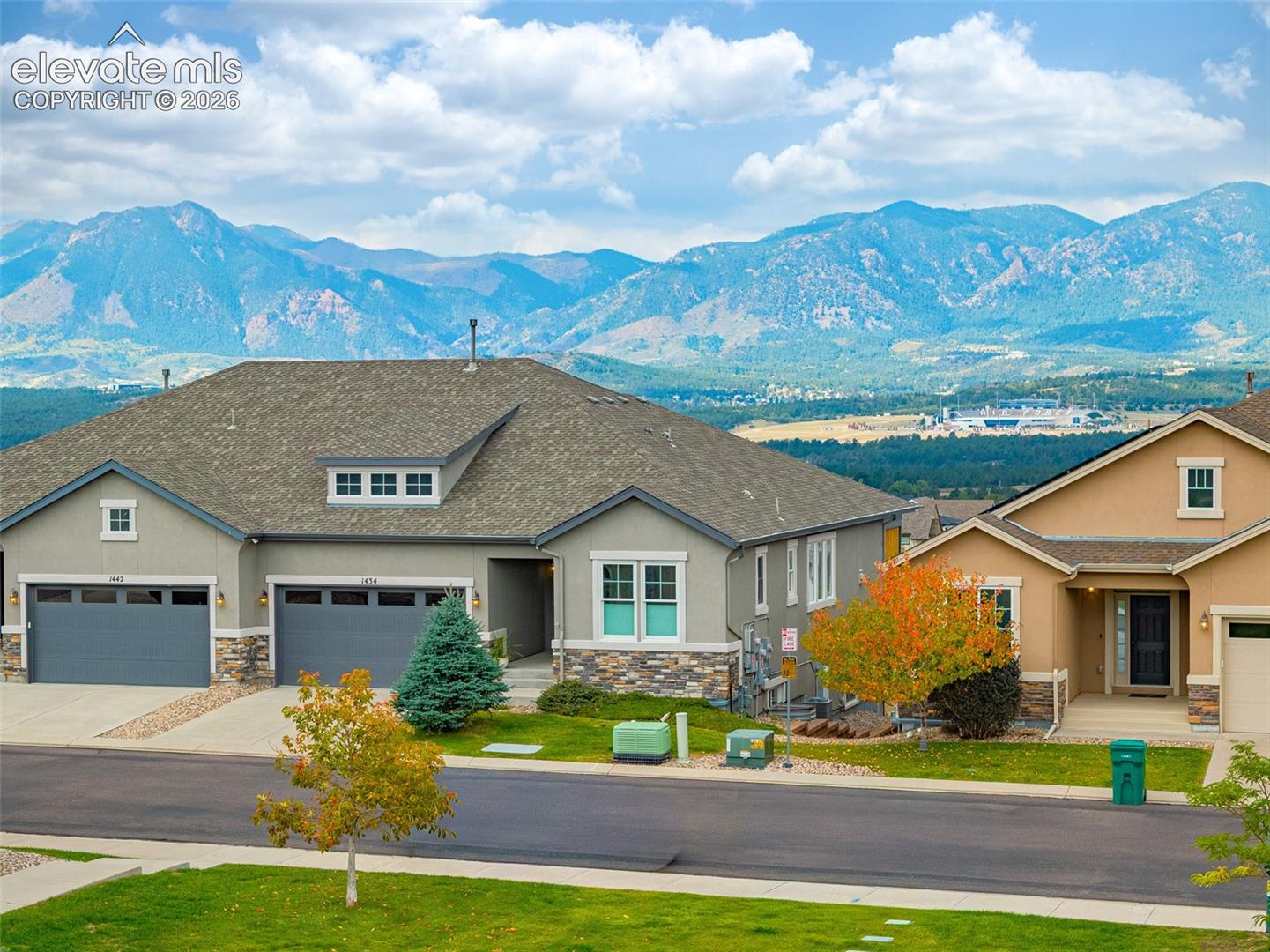 1434 Promontory Bluff View