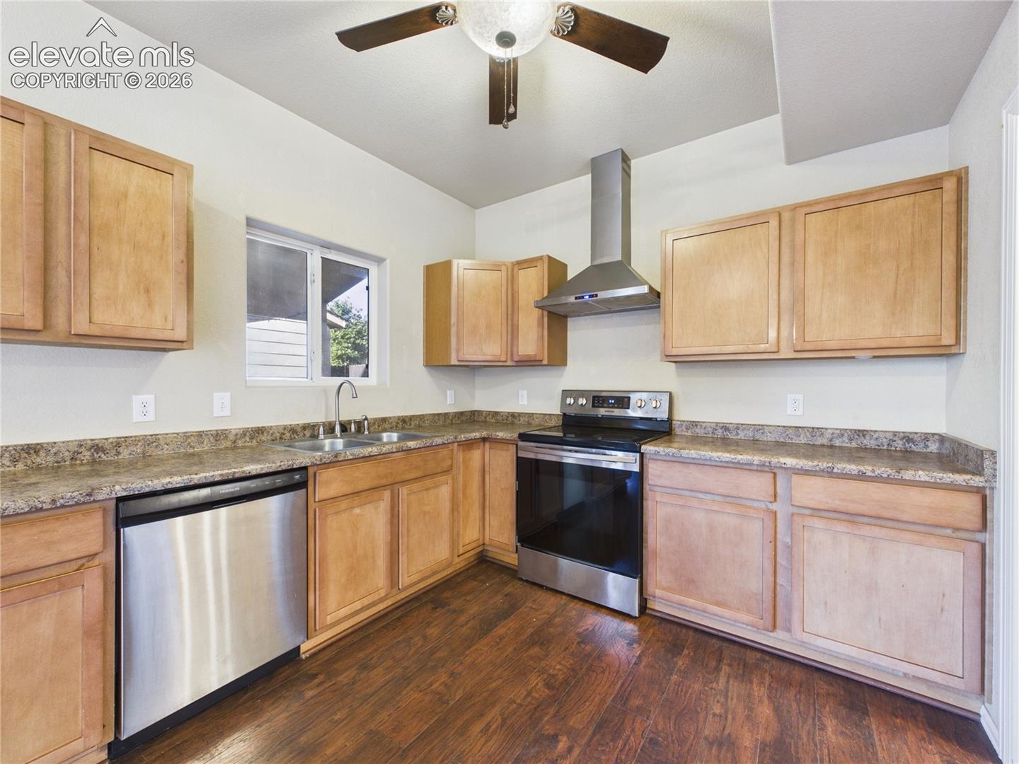 Listing photo 9 for 5101 Goldking Road