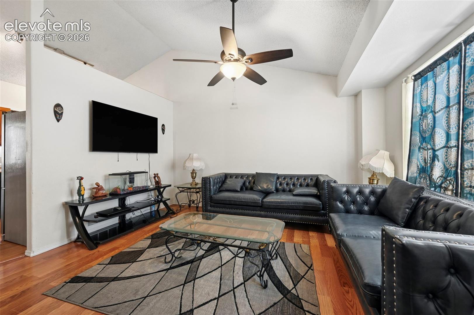 Listing photo 3 for 6382 Zermatt Drive