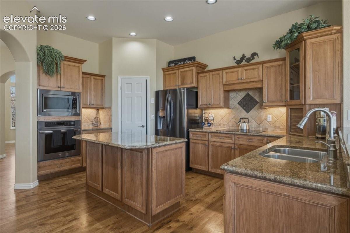 Listing photo 9 for 10862 Torreys Peak Way