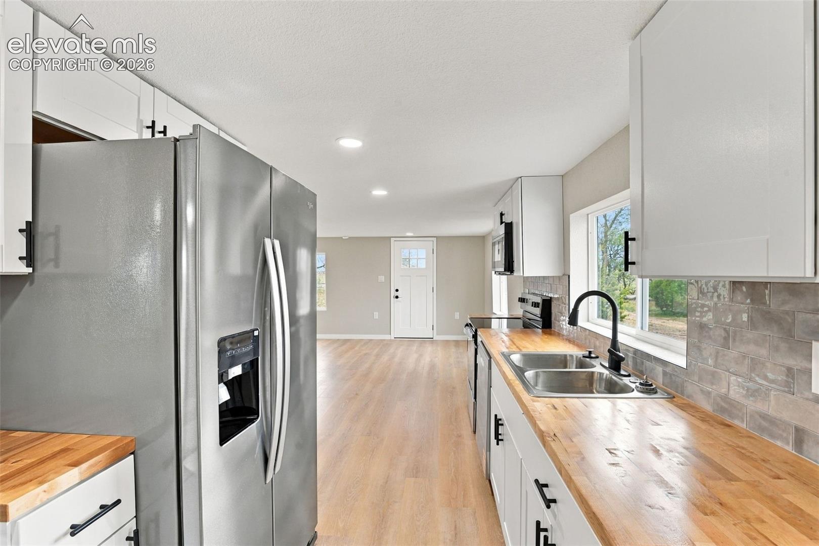 Listing photo 15 for 10672 Boone Road