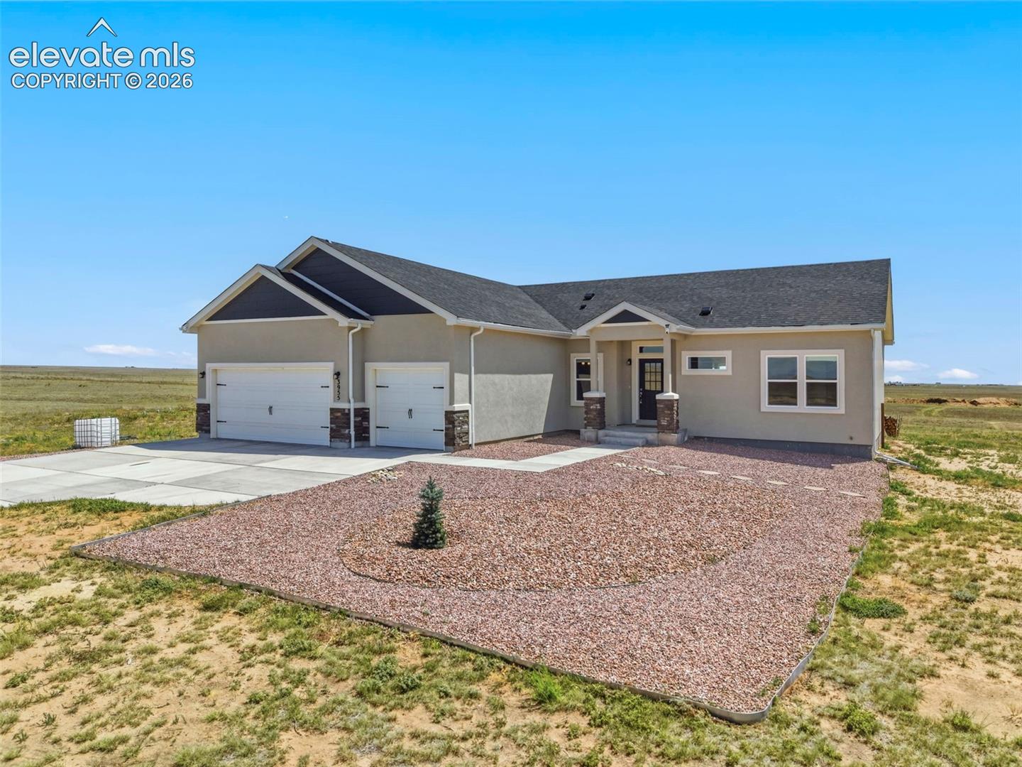 Listing photo 5 for 3955 N Yoder Road