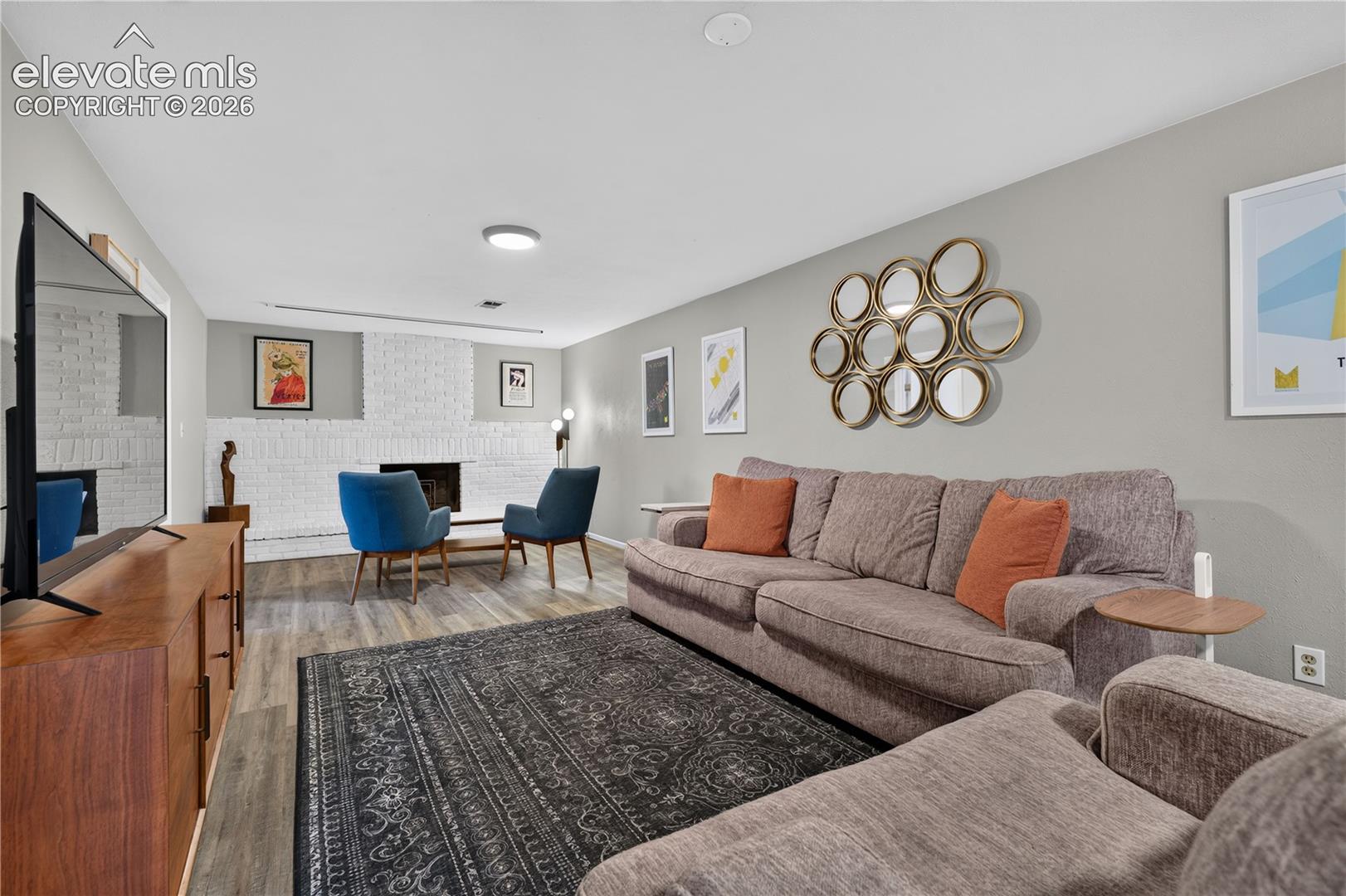 Listing photo 22 for 369 Burgess Drive