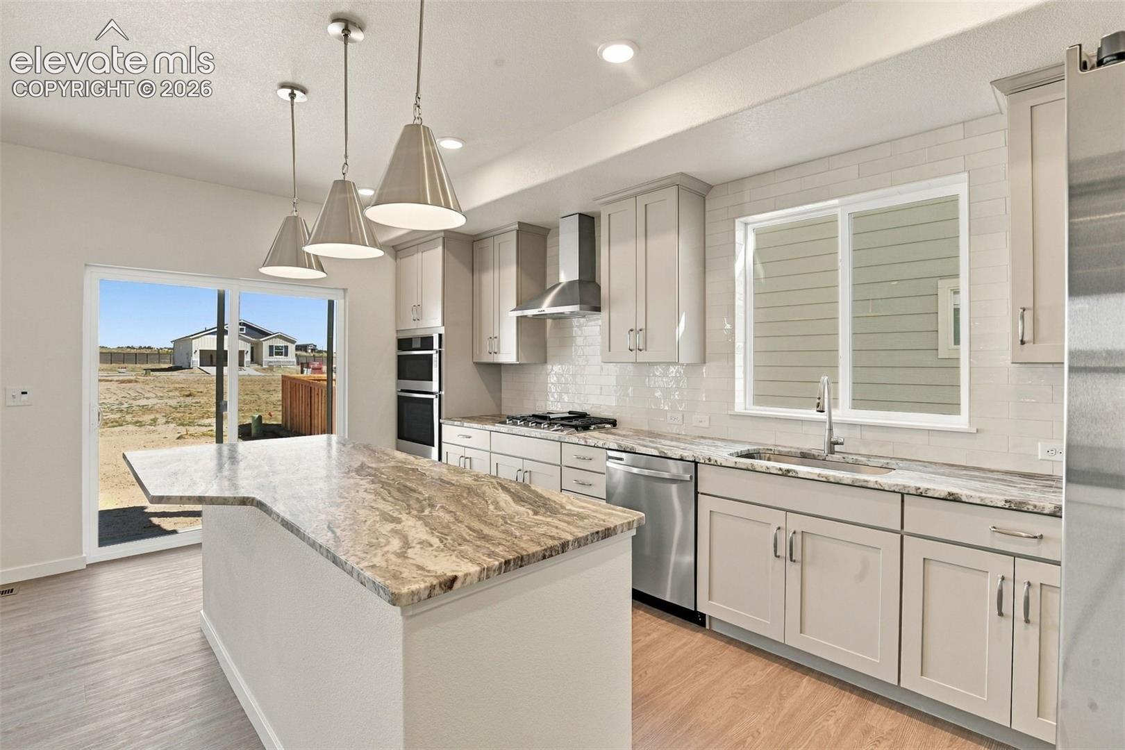 Listing photo 7 for 8673 Long Beach Terrace