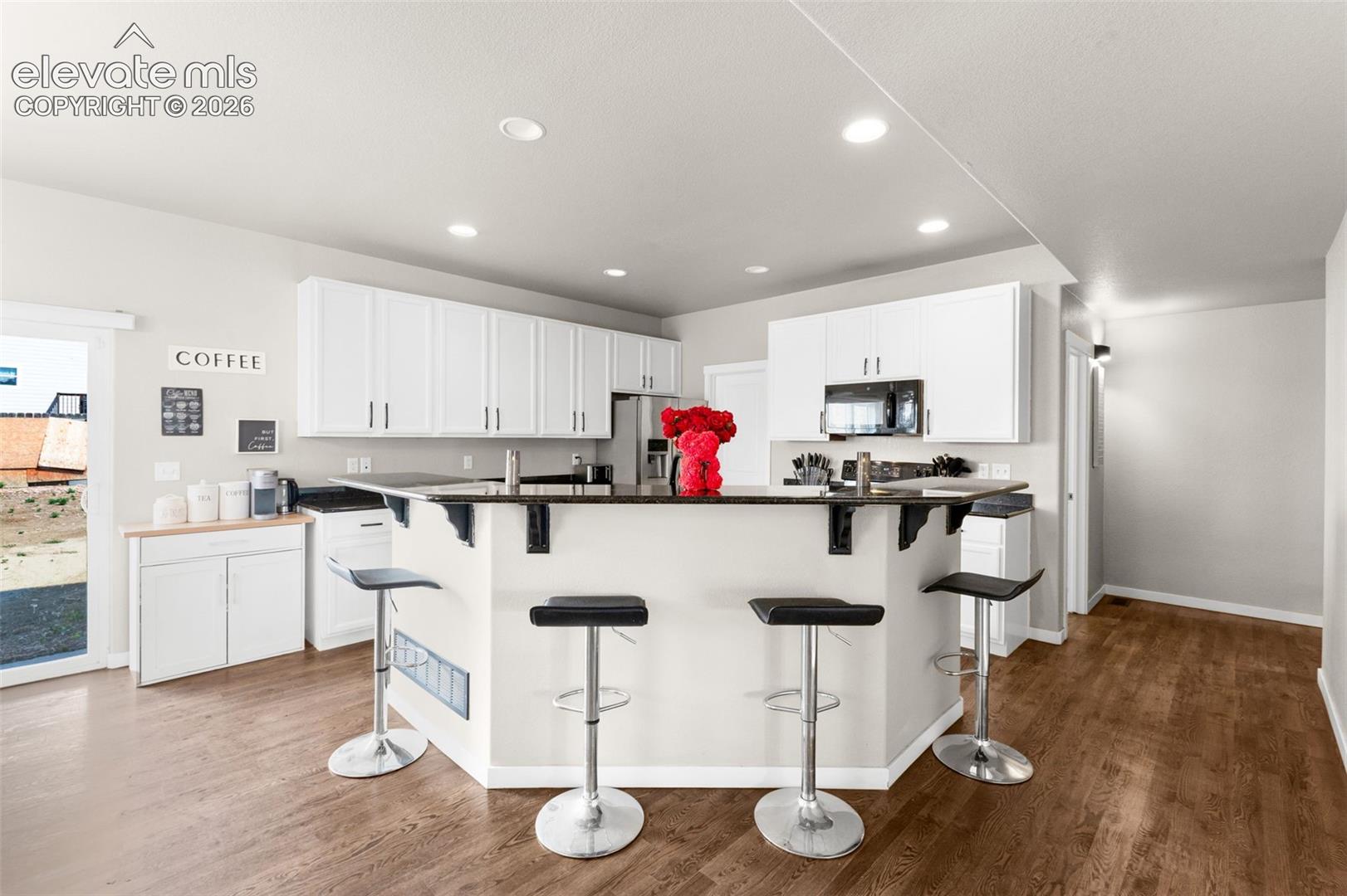 Listing photo 9 for 7437 Bigtooth Maple Drive