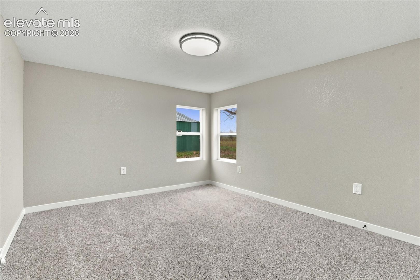 Listing photo 23 for 10672 Boone Road