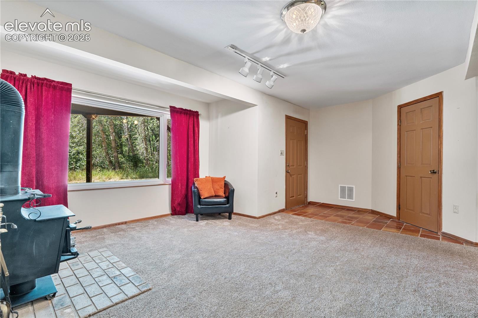 Listing photo 26 for 222 Clio Avenue