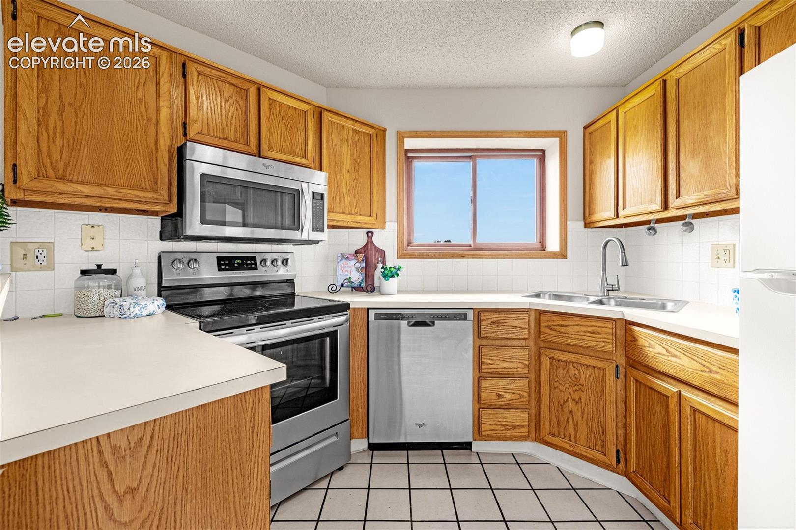 7448 Alameda Court, photo 6