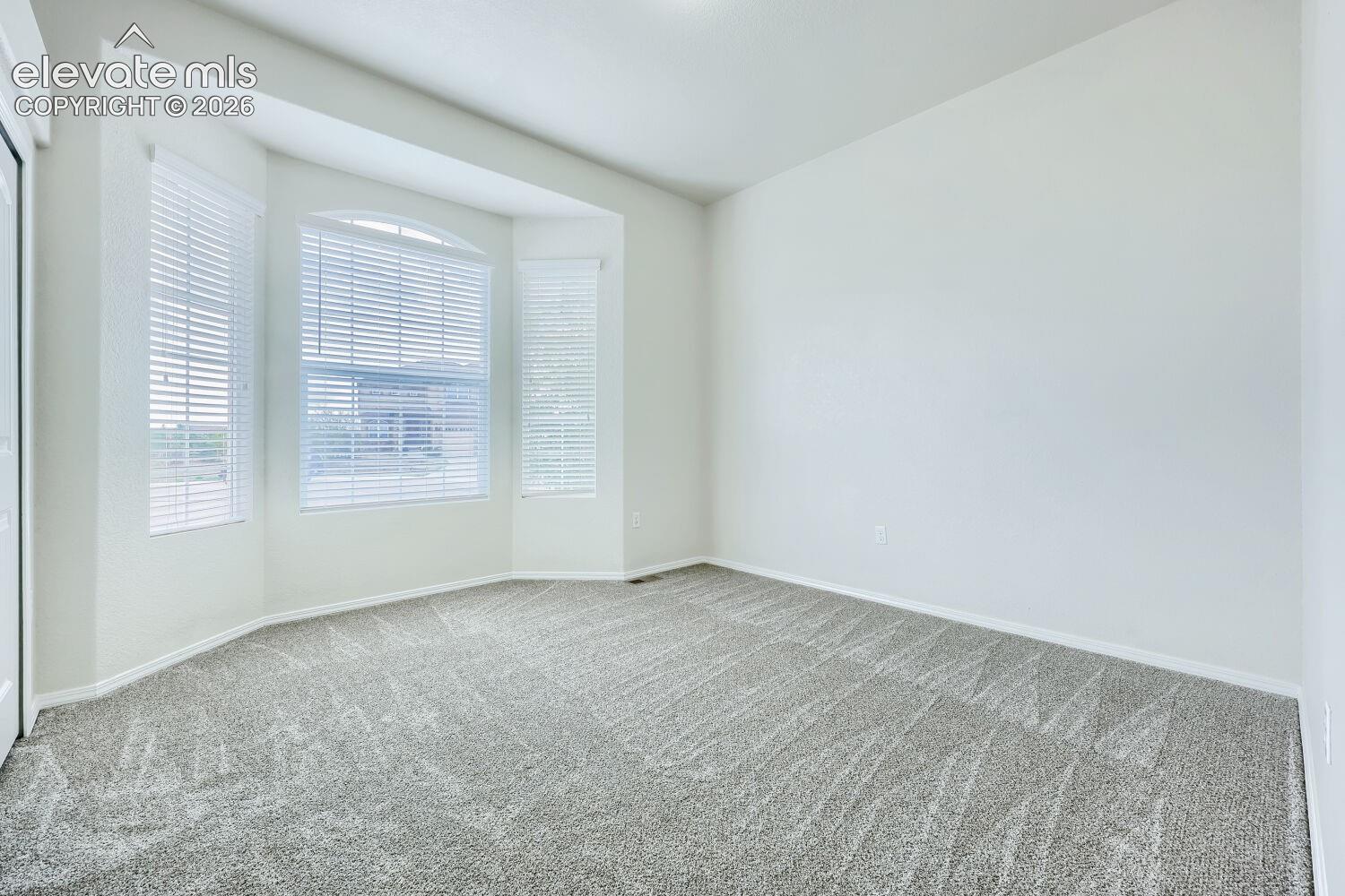 Listing photo 21 for 10967 Klondike Drive