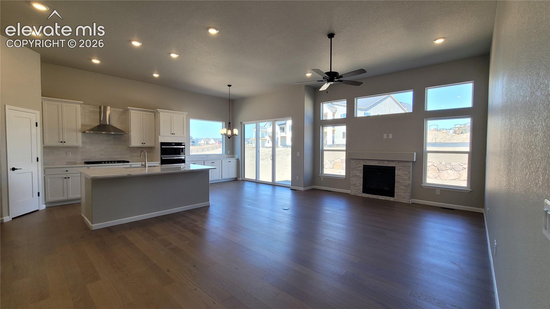 Listing photo 9 for 6658 Miro Lane
