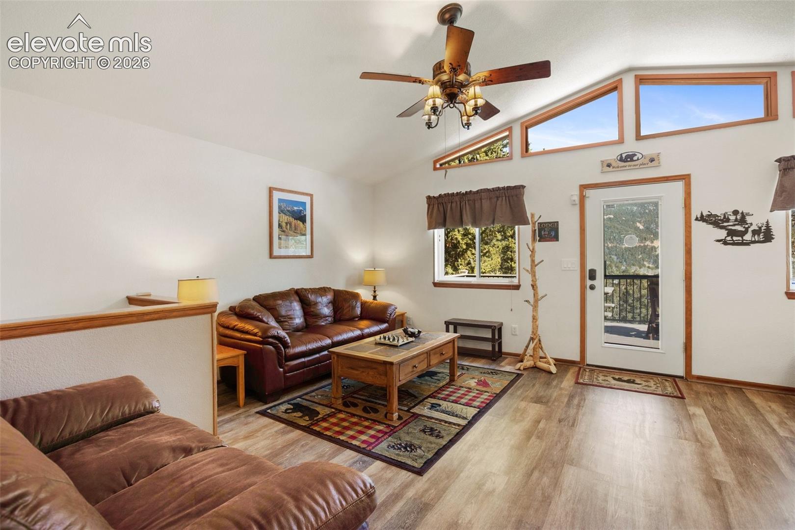 Listing photo 19 for 493 Horseshoe Drive