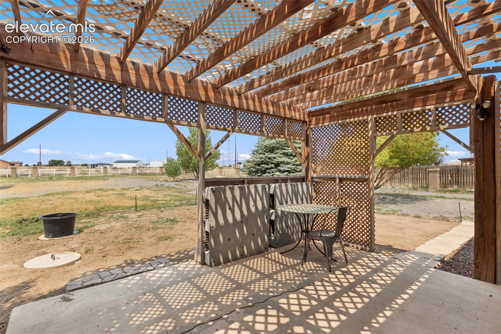 Listing photo 25 for 703 N Canvas Drive