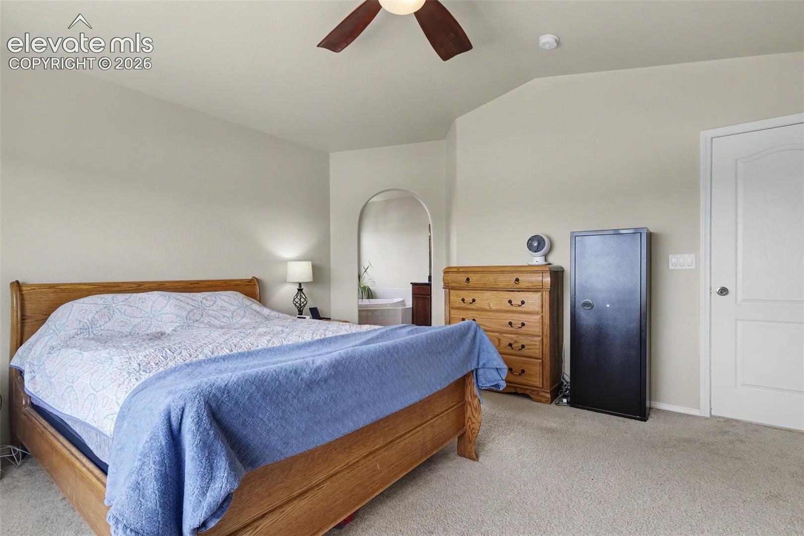 Listing photo 18 for 12172 Eagle Crest Court