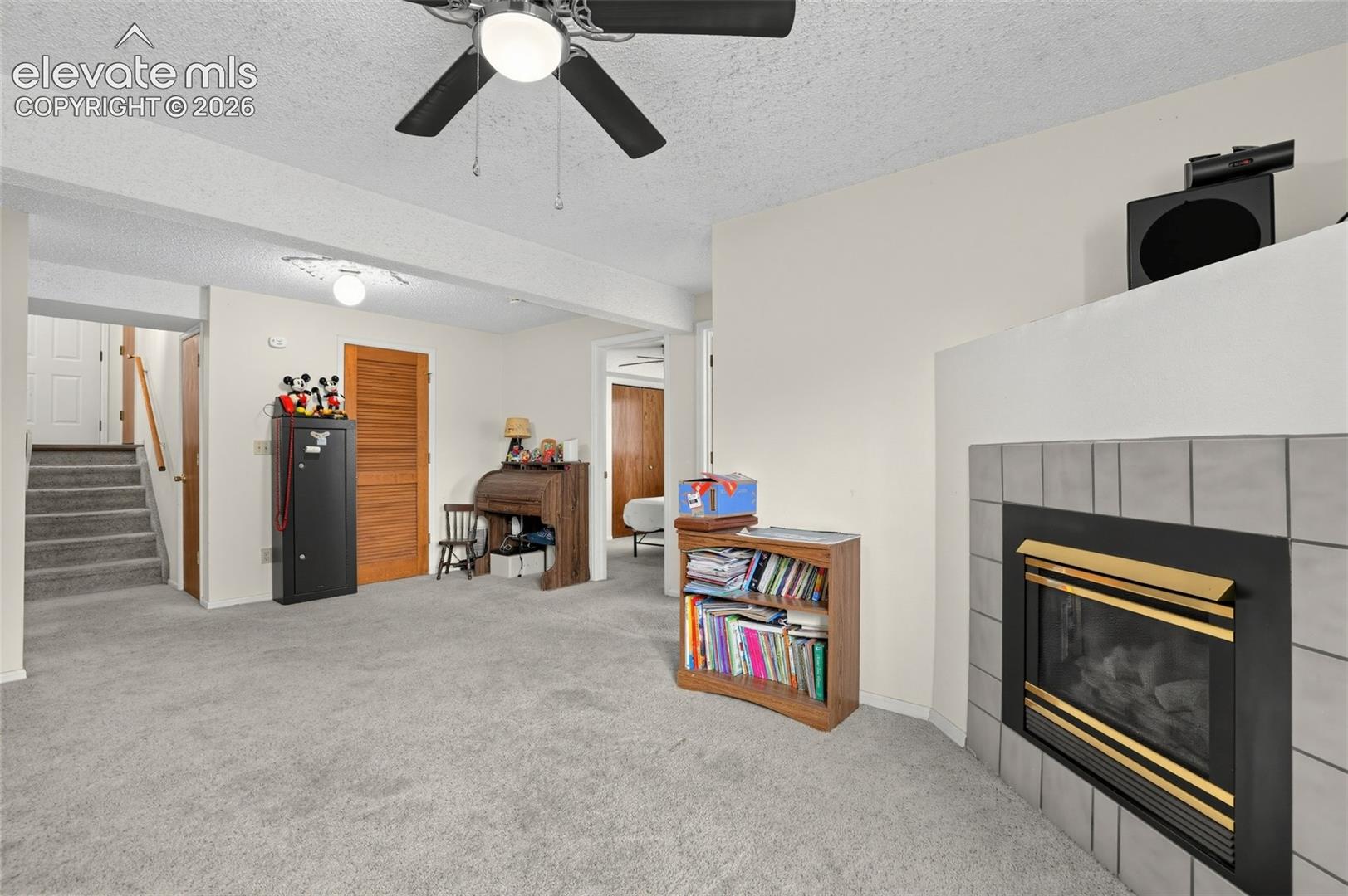 Listing photo 15 for 4565 Howland Street