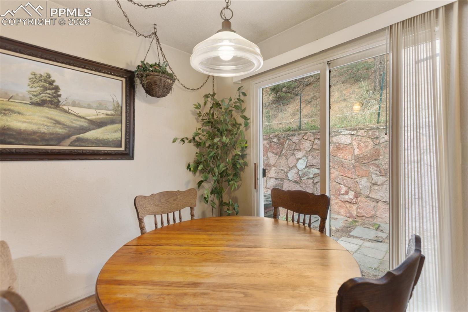 Listing photo 9 for 8150 W Highway 24