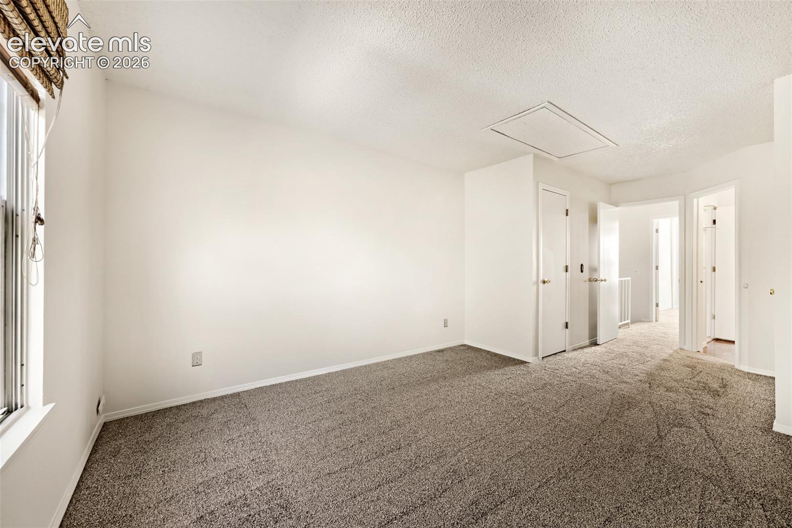 Listing photo 16 for 4128 Charleston Drive