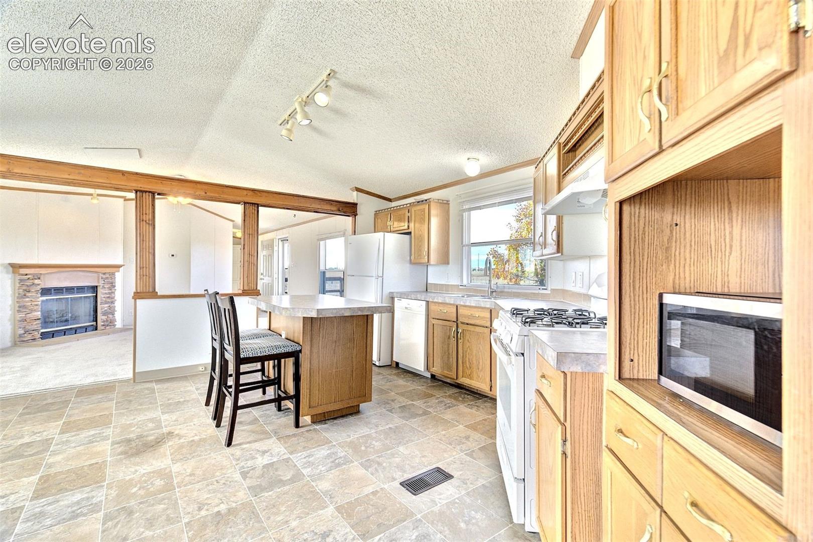 Listing photo 19 for 6375 Field View
