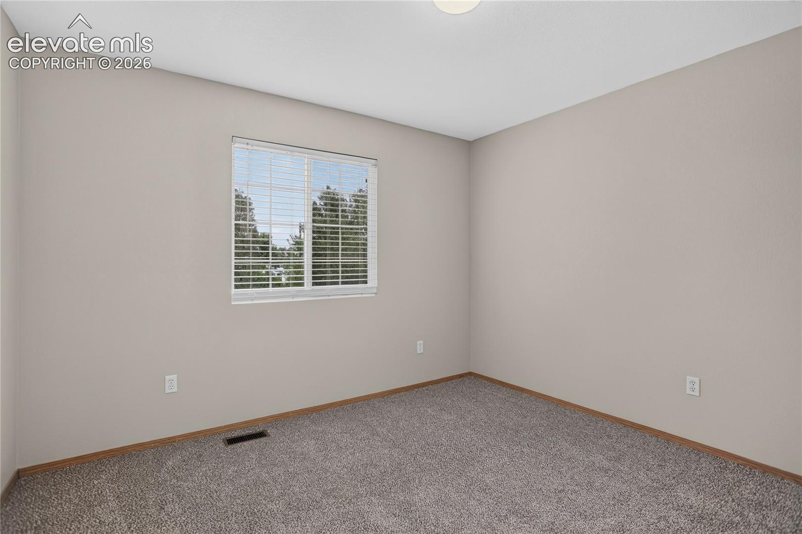 Listing photo 29 for 3046 W 22nd Street