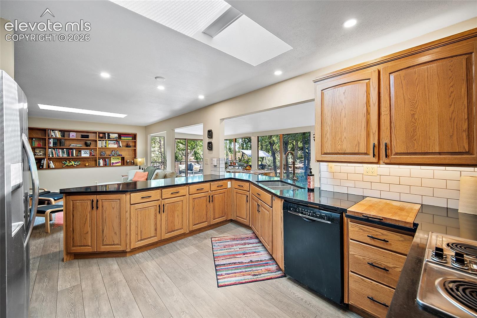 2201 Hercules Drive, photo 14