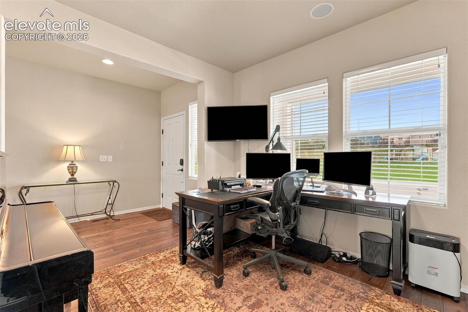 Listing photo 8 for 967 Spectrum Loop