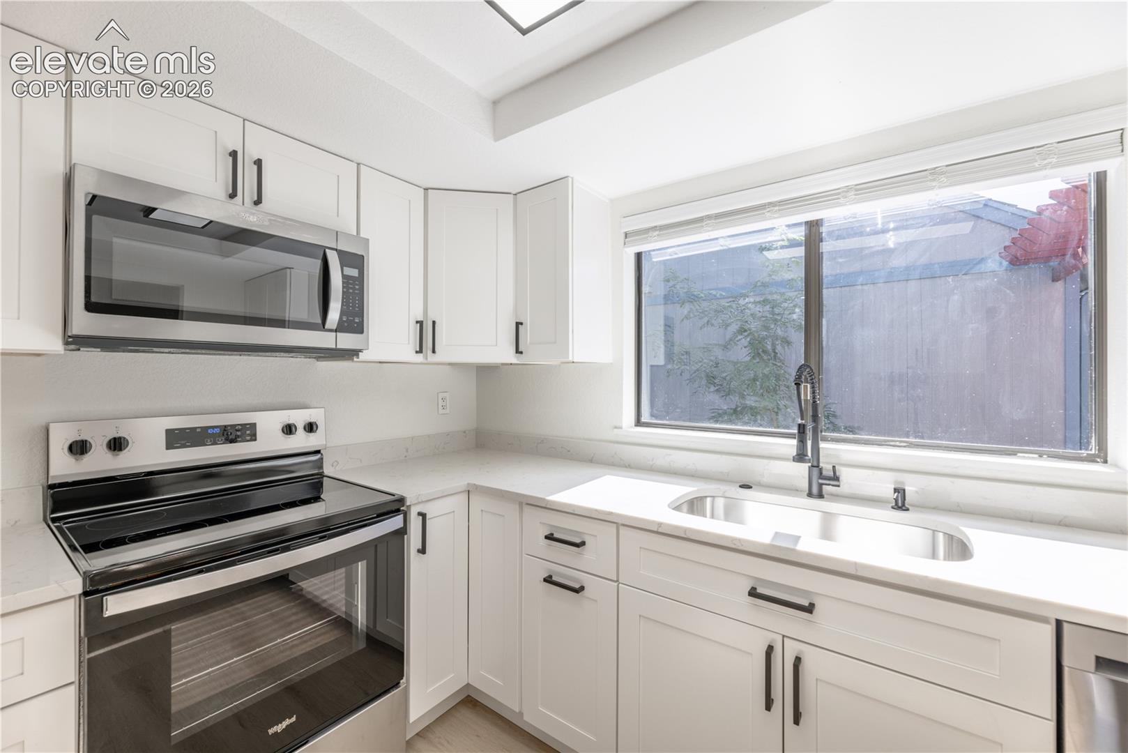 Listing photo 8 for 2522 S Worchester Court E