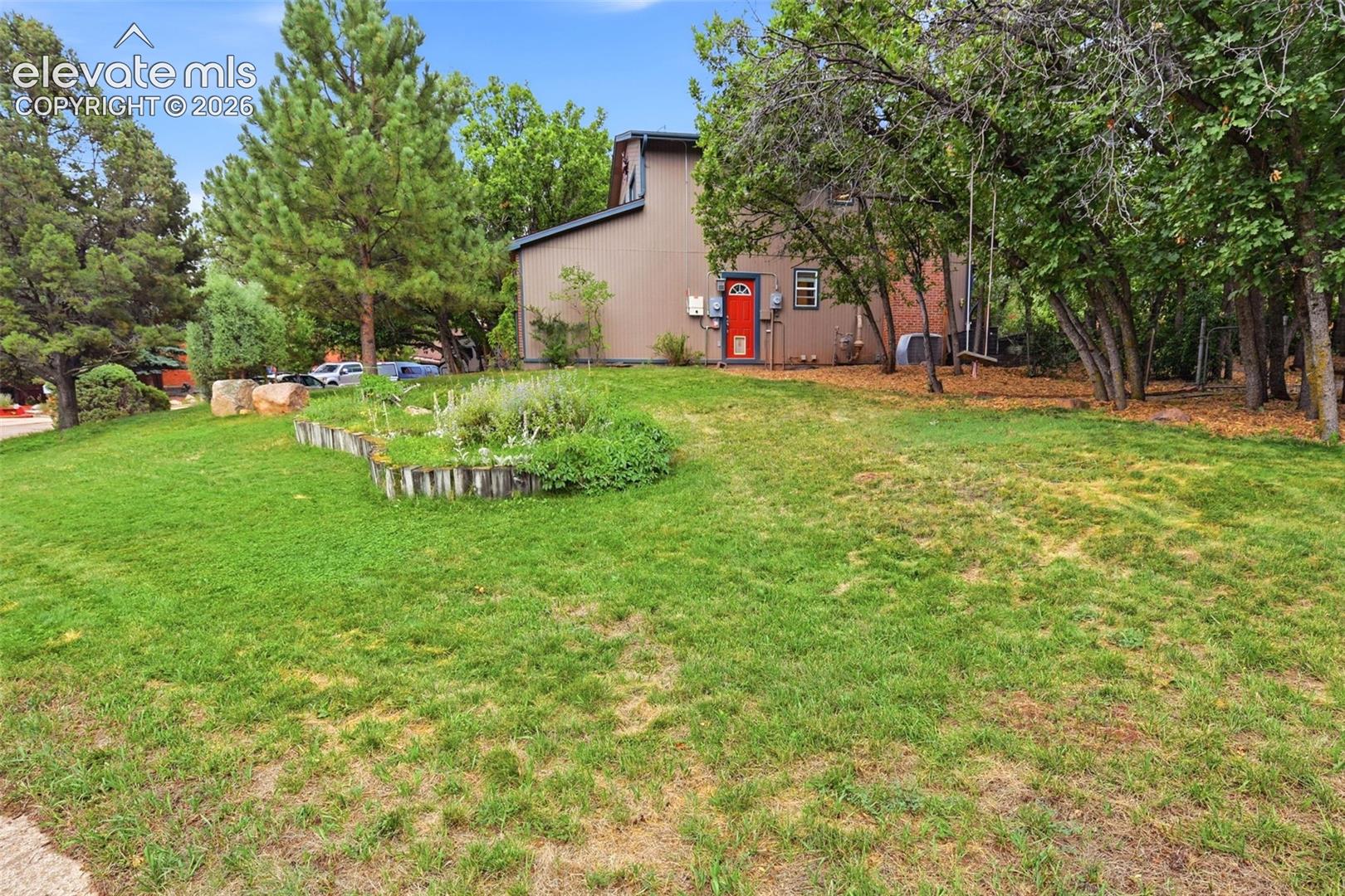 Listing photo 37 for 4 Stover Lane