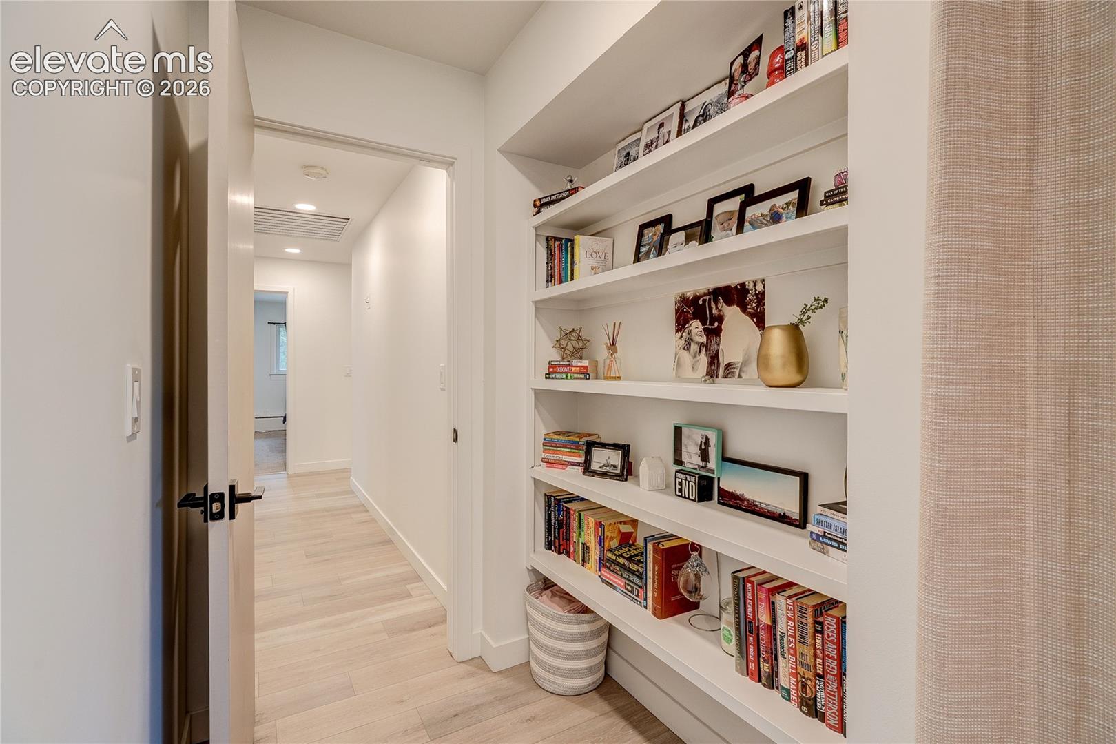 Listing photo 24 for 3981 S Hillcrest Drive