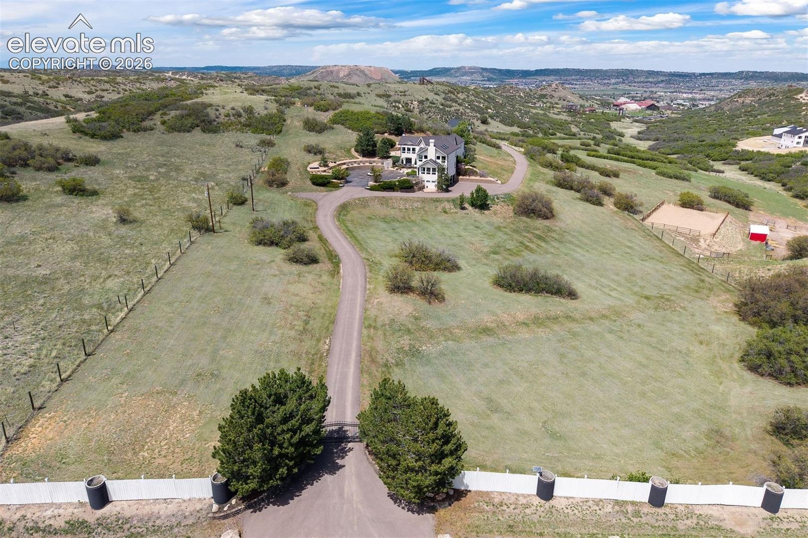 Listing photo 2 for 23 Yucca Hills Road