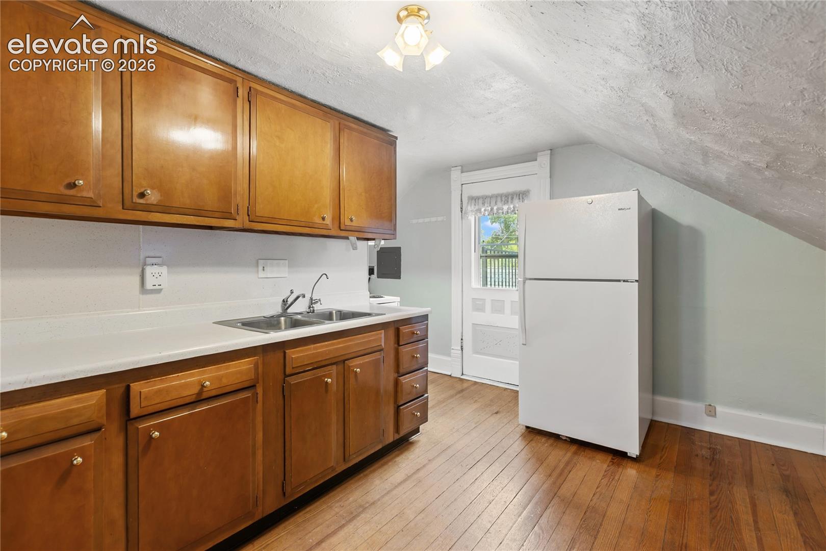 Listing photo 36 for 2210 W Kiowa Street