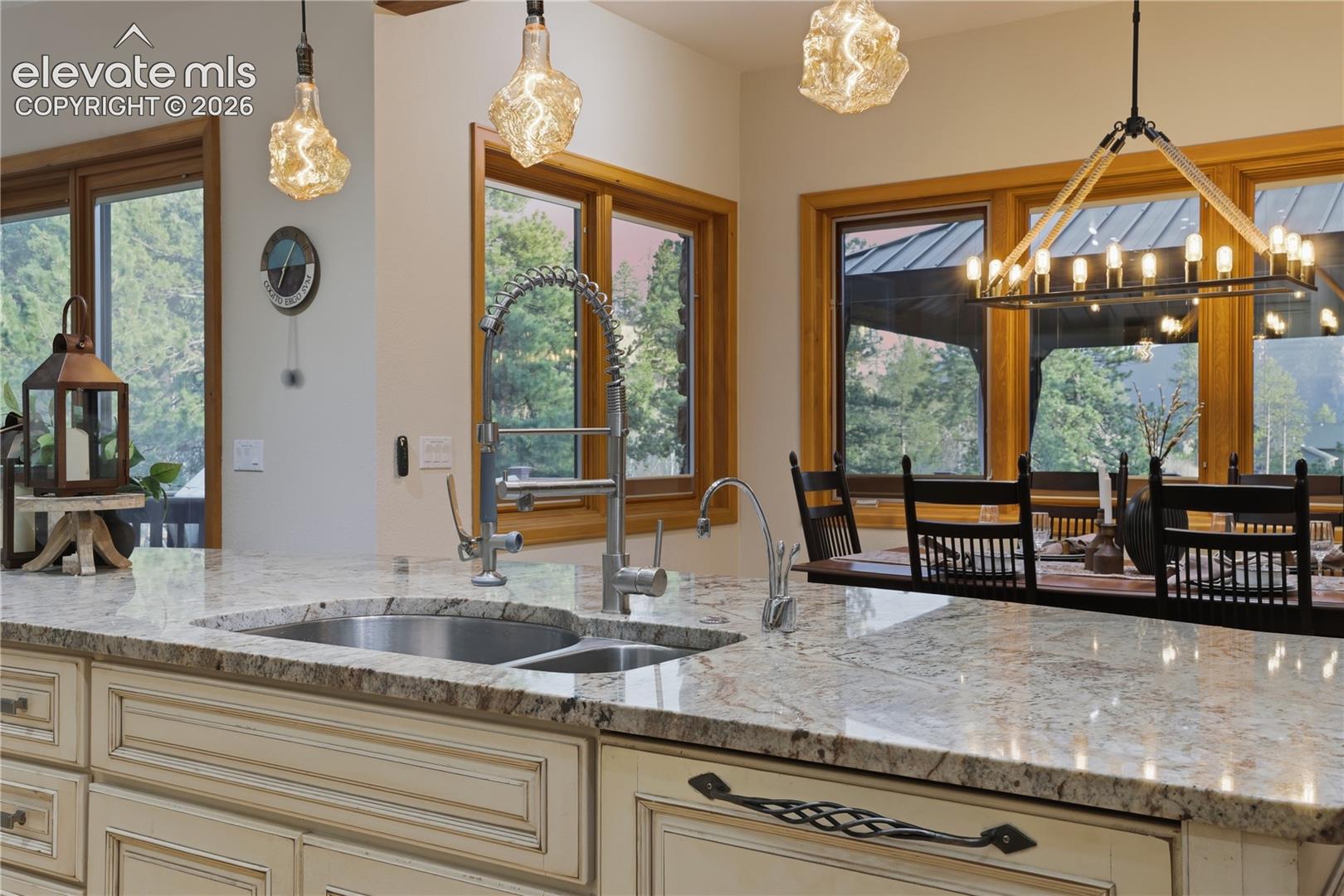 580 Sunny Glen Court, photo 17