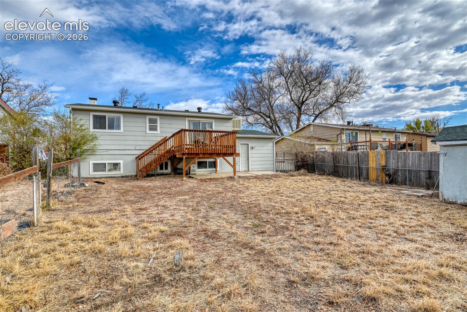 Listing photo 42 for 1530 Leigh Lane