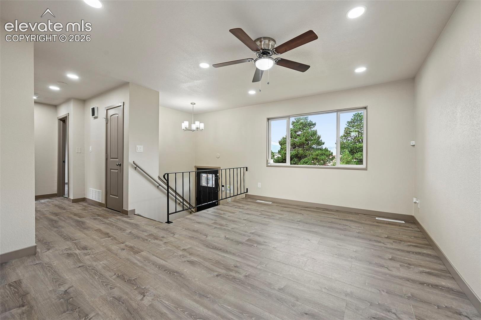 Listing photo 7 for 5015 Bonita Way