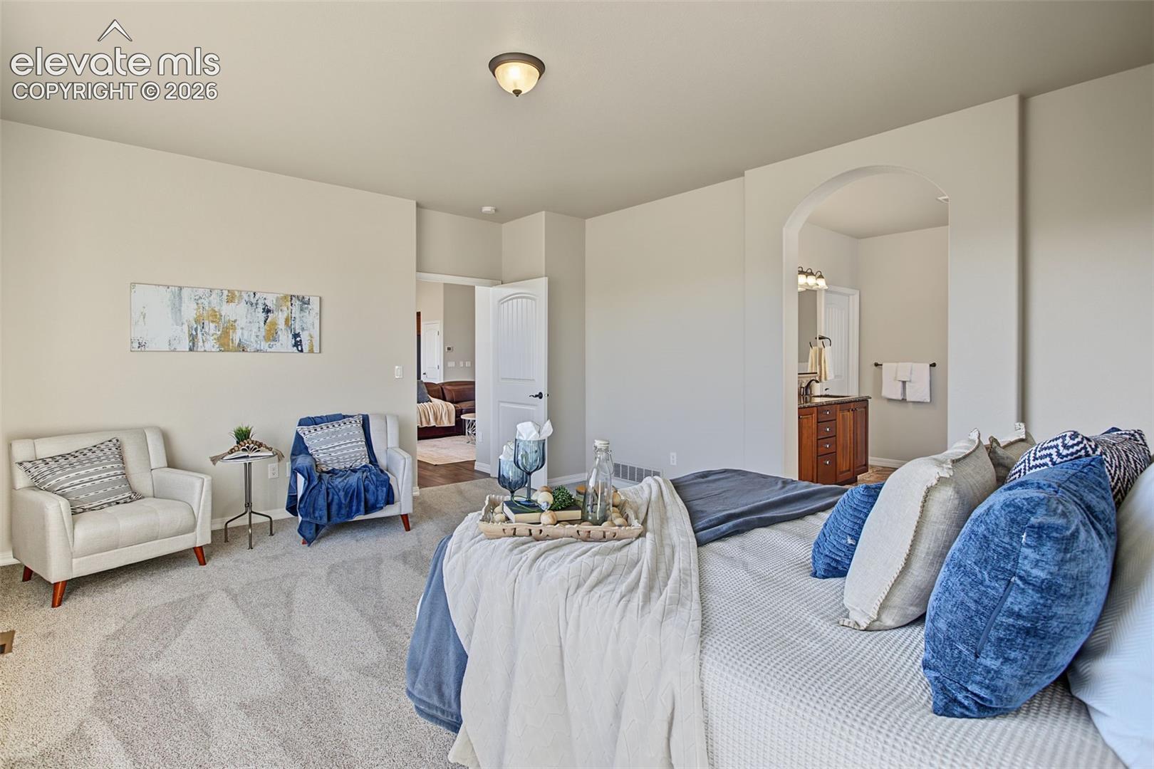 Listing photo 16 for 15621 Lake Mist Drive