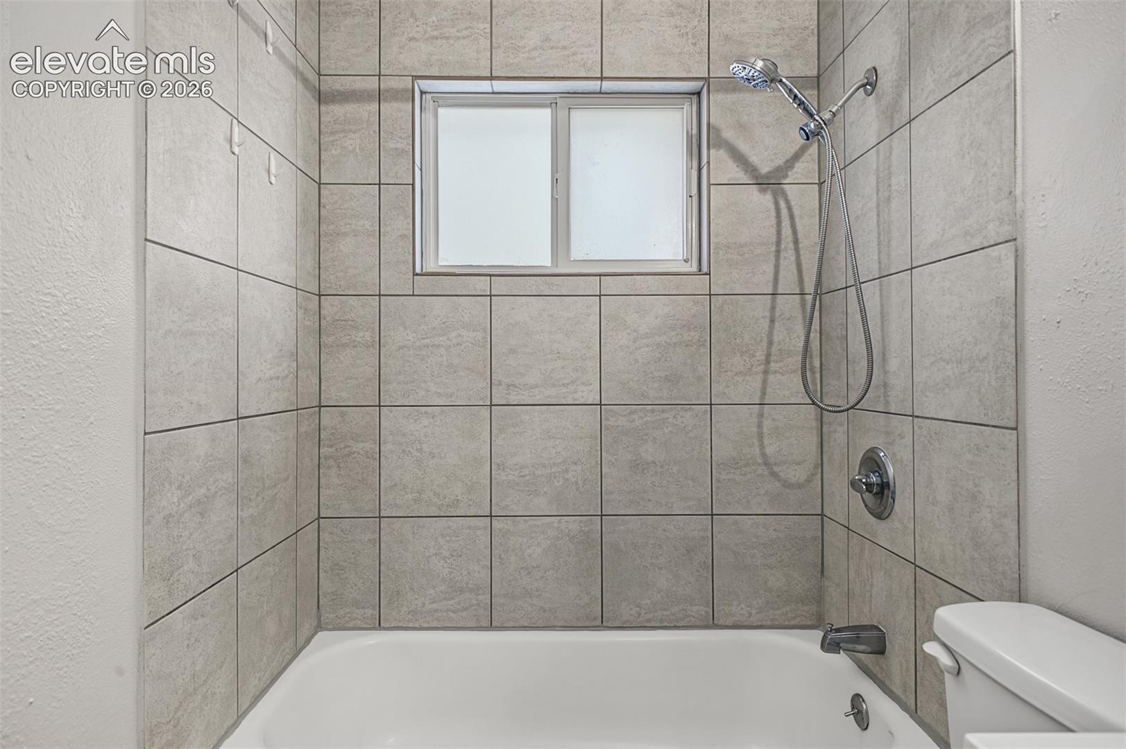 Listing photo 20 for 1612 Widefield Drive
