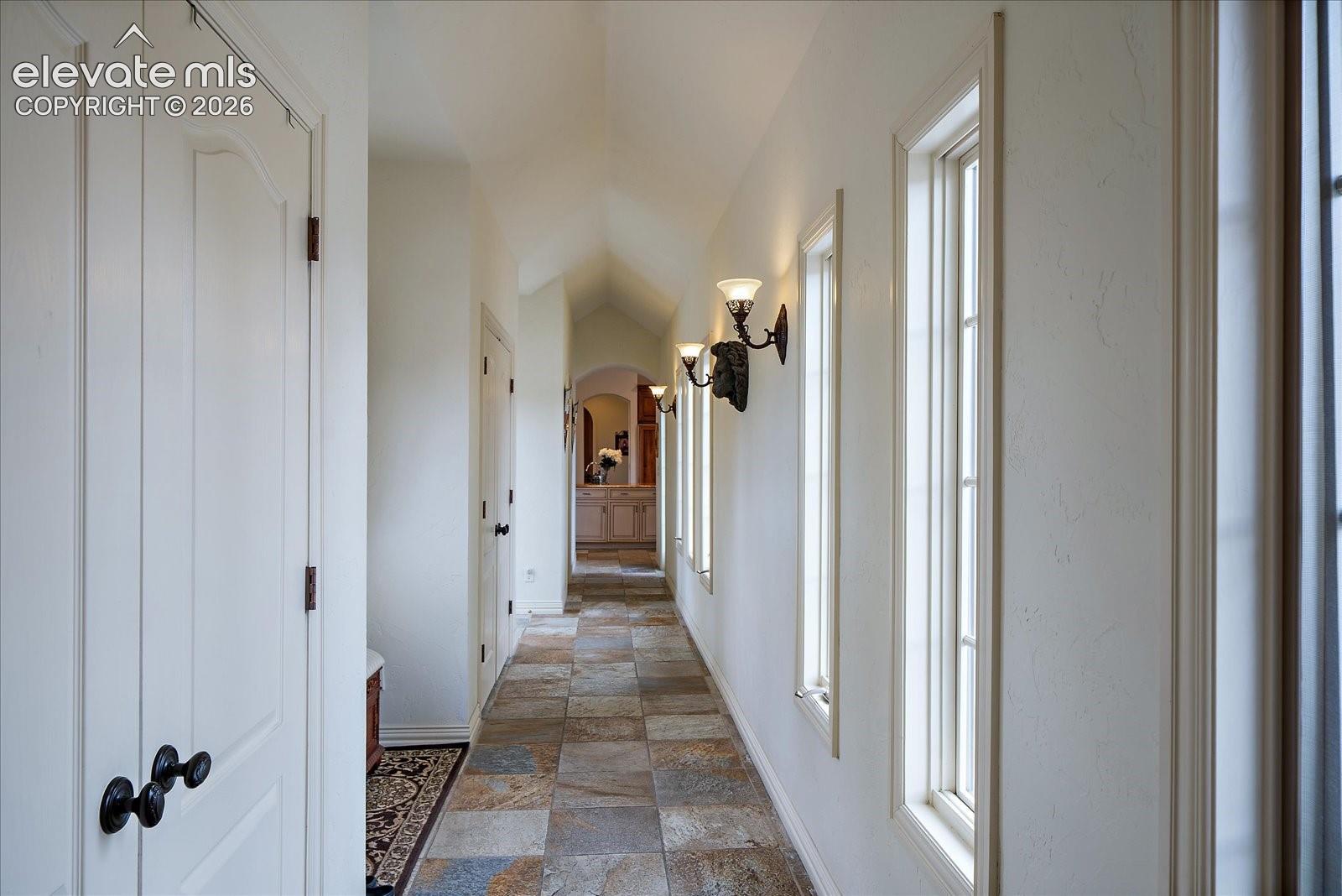 Listing photo 40 for 1175 Castle Pointe Drive