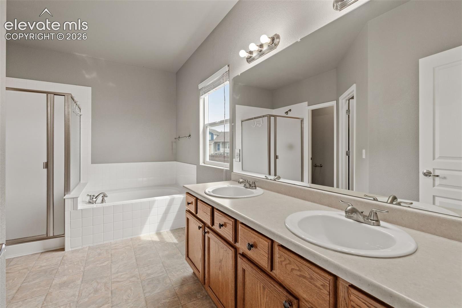 Listing photo 9 for 10832 Darneal Drive