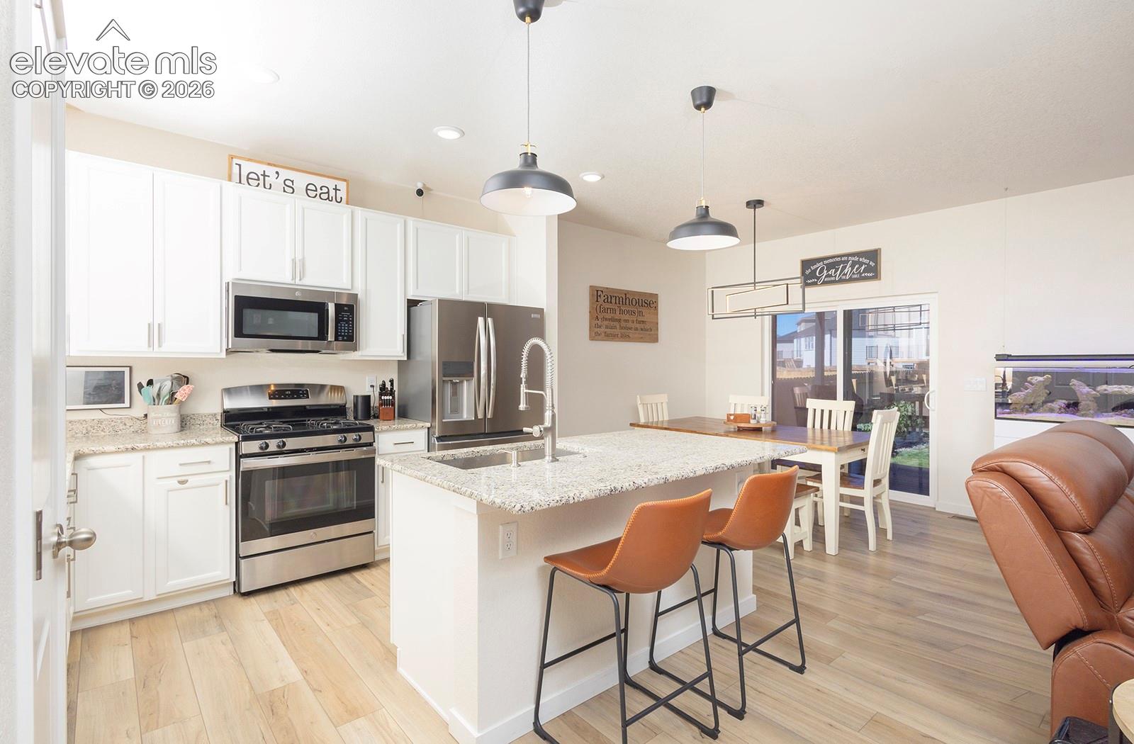 Listing photo 6 for 9828 Pennycress Drive