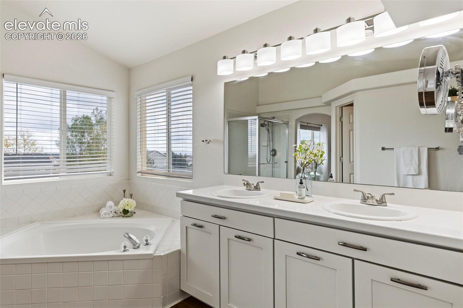 Listing photo 24 for 11213 Palmers Green Drive