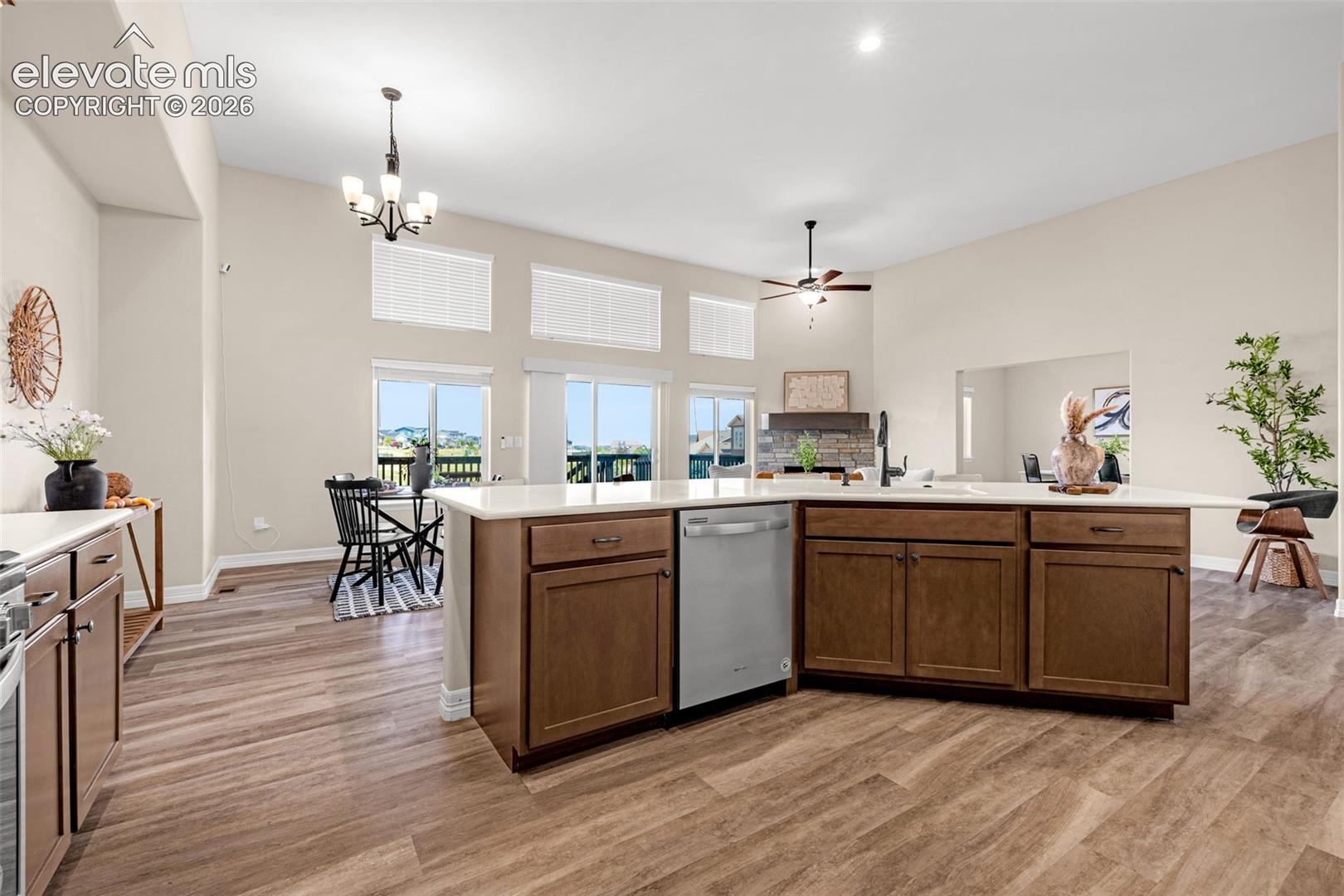 Listing photo 11 for 9813 Fairway Glen Drive