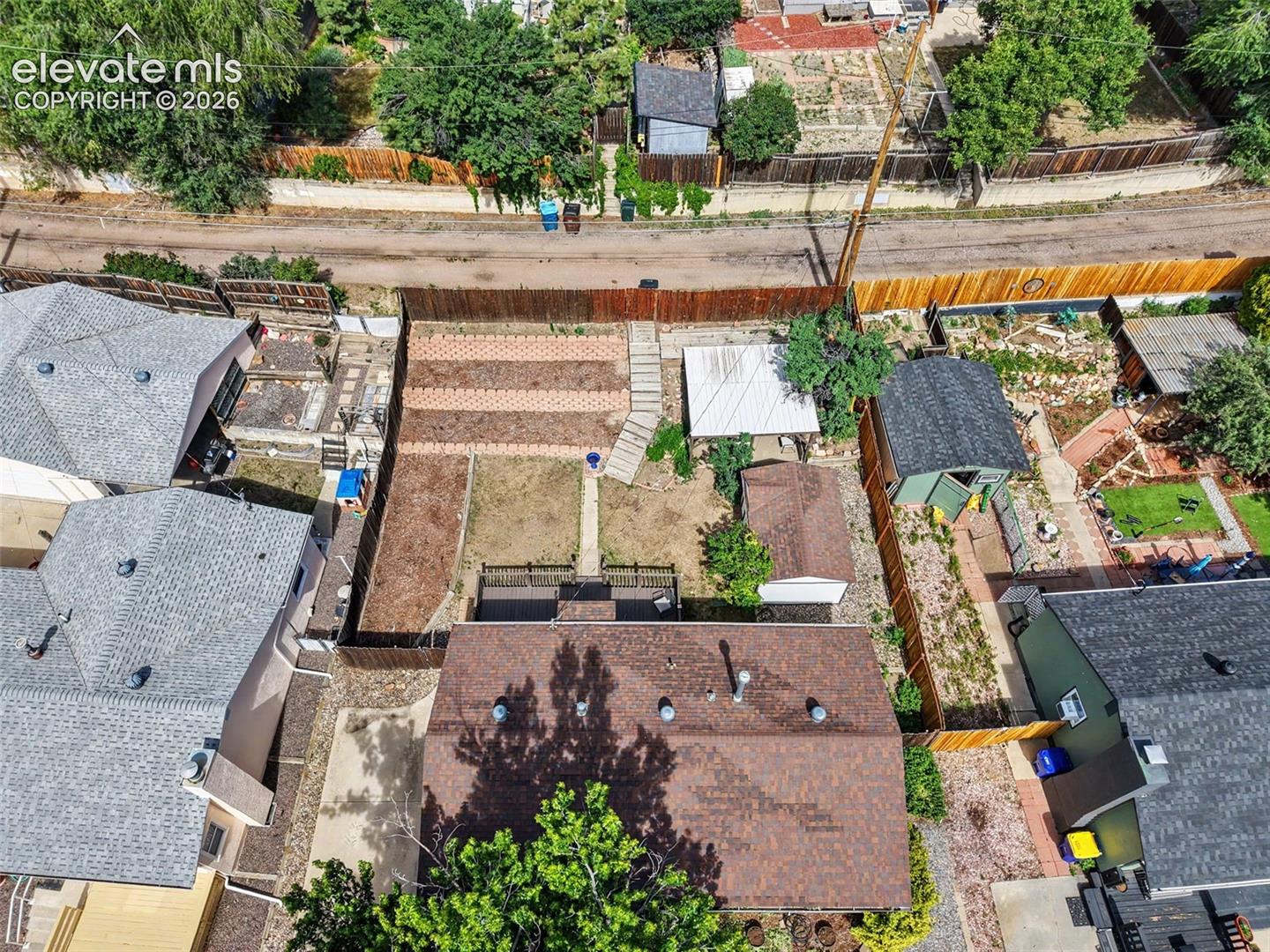 1342 Bates Drive, photo 3