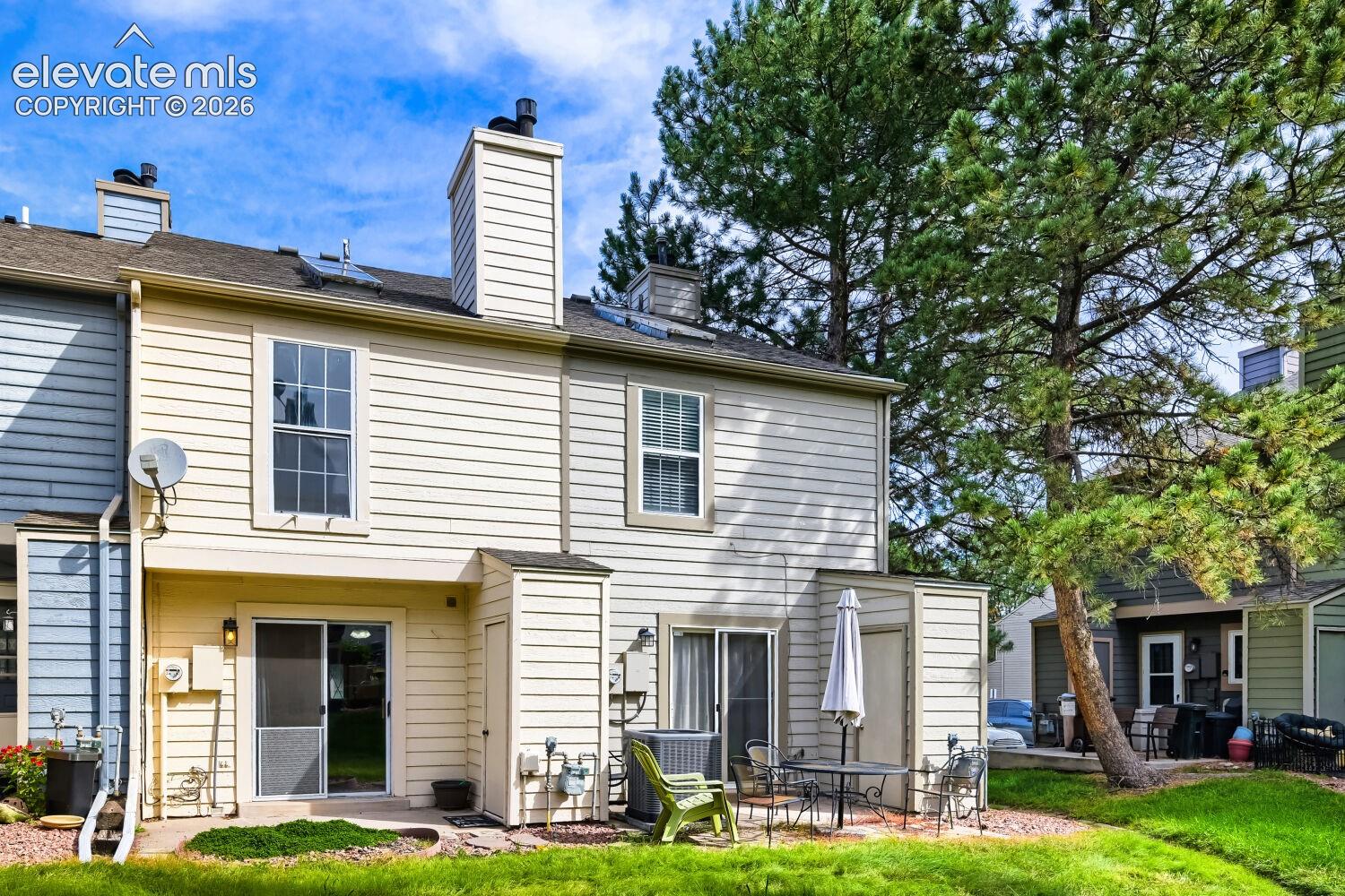 Listing photo 21 for 3515 Queen Anne Way