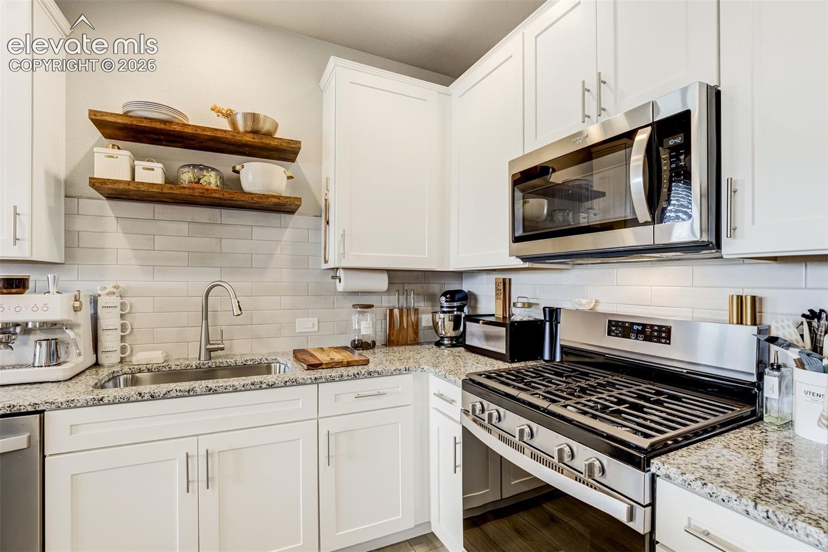 Listing photo 16 for 3635 Levy Park Drive