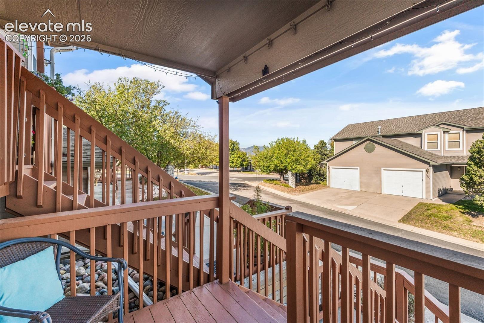 Listing photo 3 for 3211 Hearthridge Circle