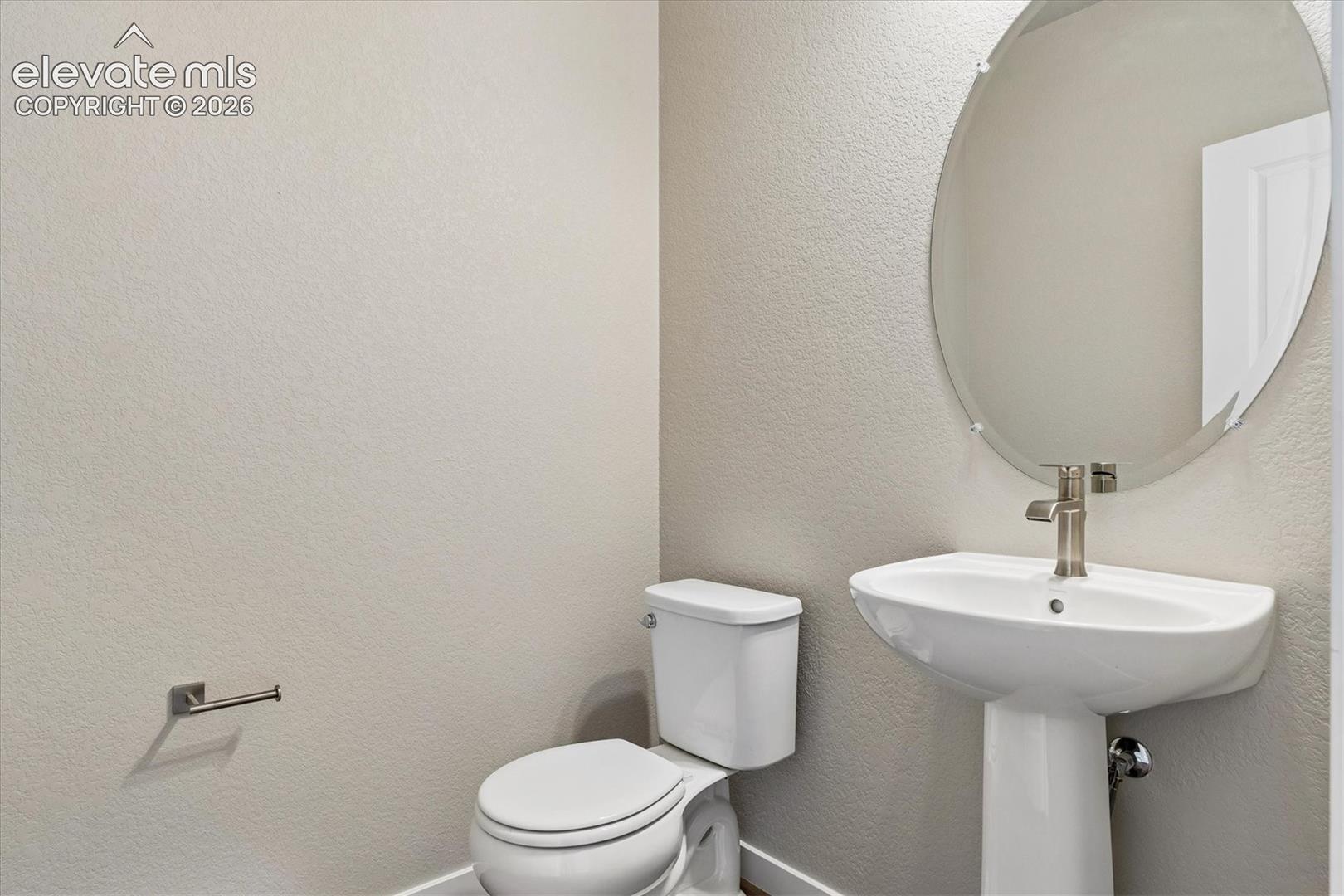 Listing photo 9 for 9708 Blaurock Drive