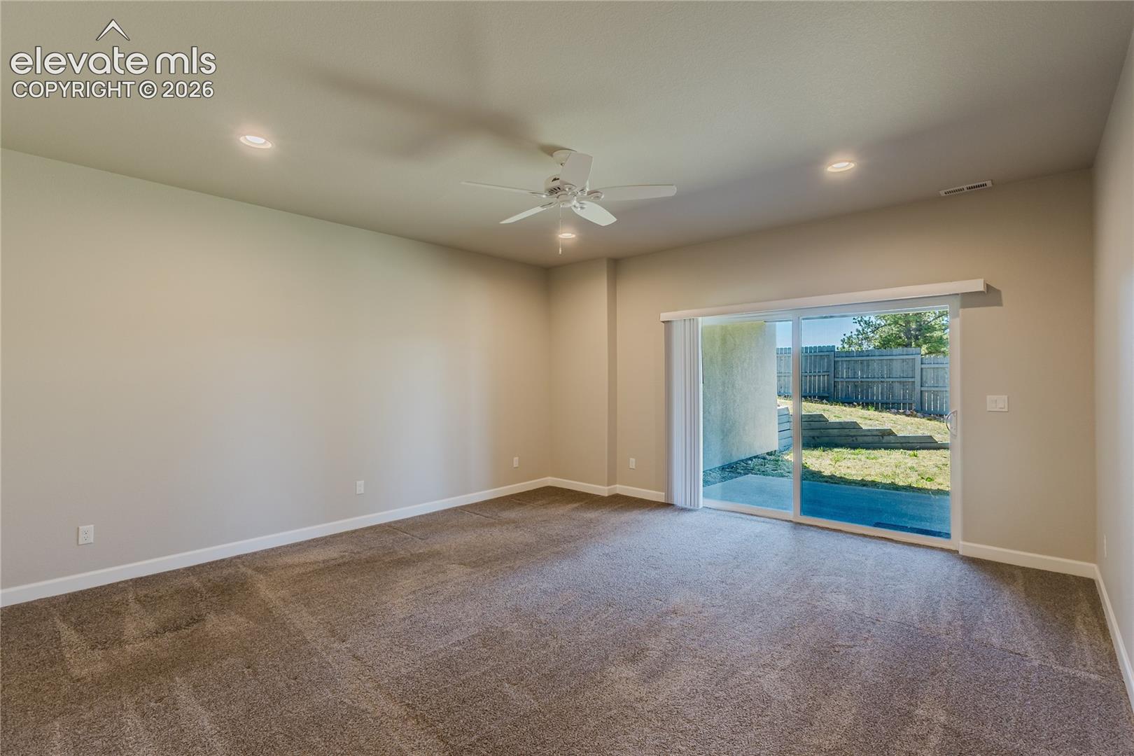 Listing photo 35 for 407 Silvermoon Heights